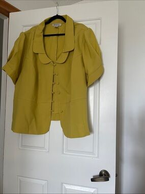 Yellow 2pcs Set - Skirt and Short-Sleeve Button Front Top